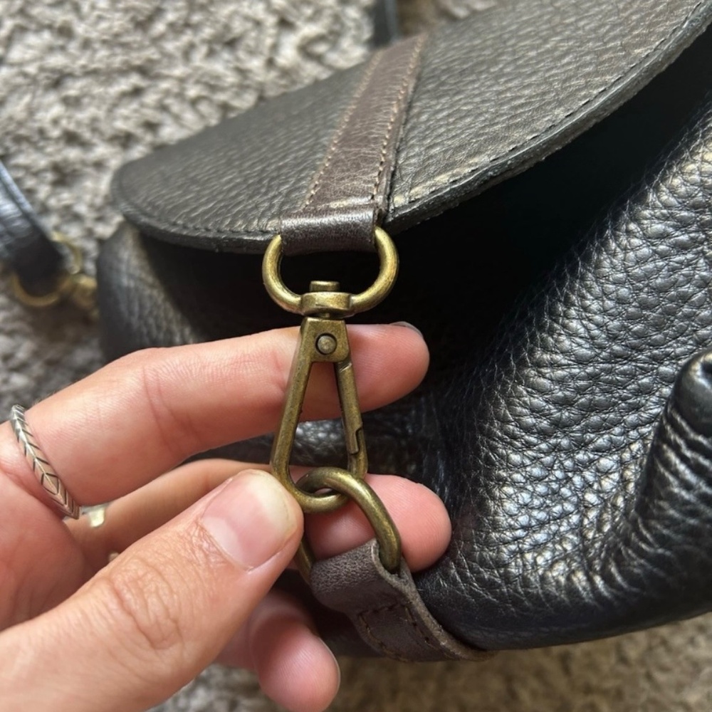 Sundance small purse brown and black leather clasp made in Italy Designer - Picture 3 of 6